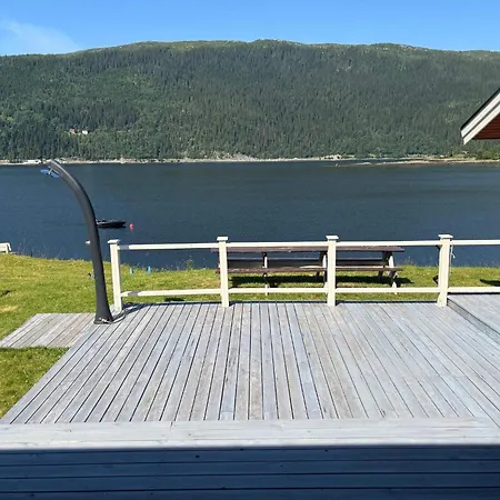 9 Person In Mosvik-by Traum * Mosvik