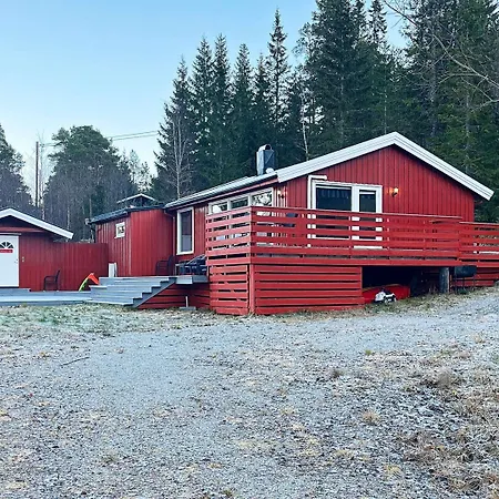 9 Person In Mosvik-by Traum * Mosvik